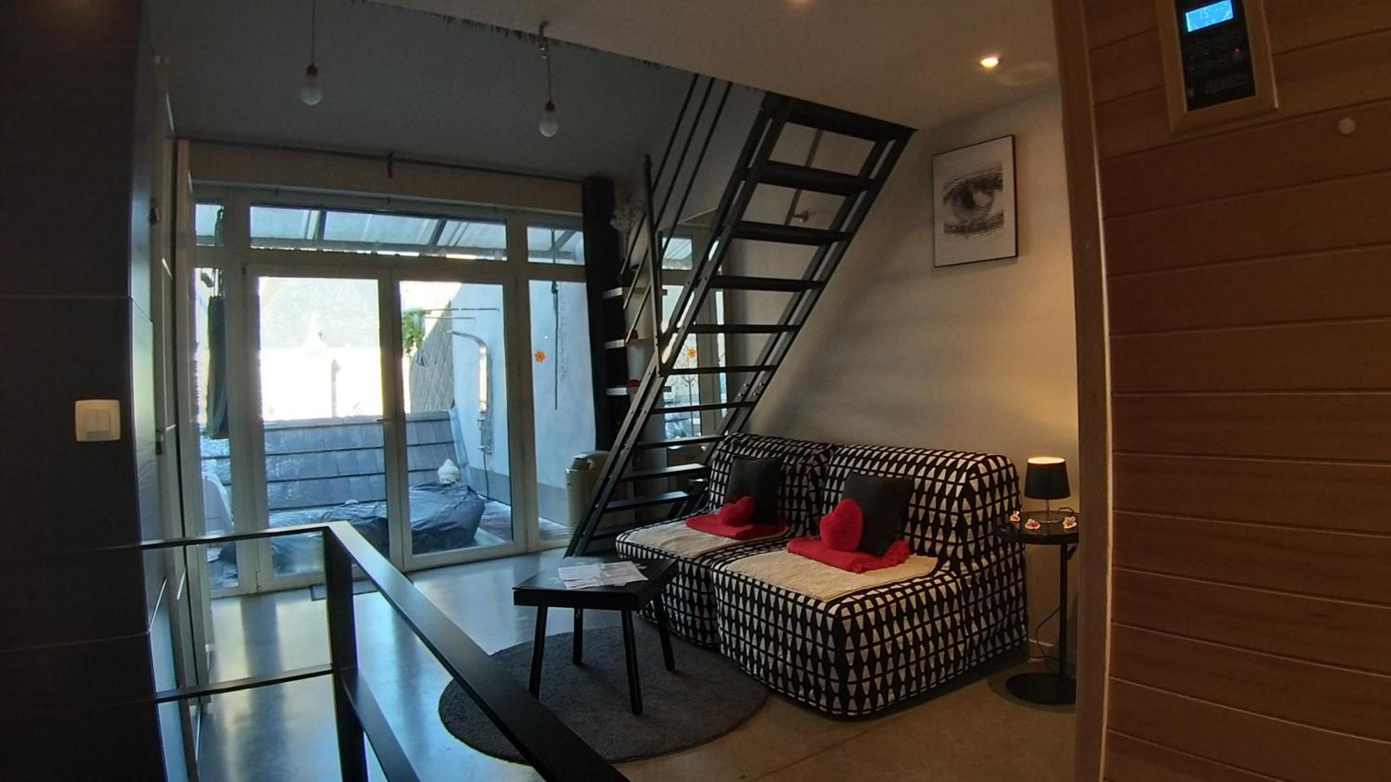 Wellness Loft With Sauna, Jacuzzi, Roof Terrace & Amazing View Apartment Antwerp Bilik gambar